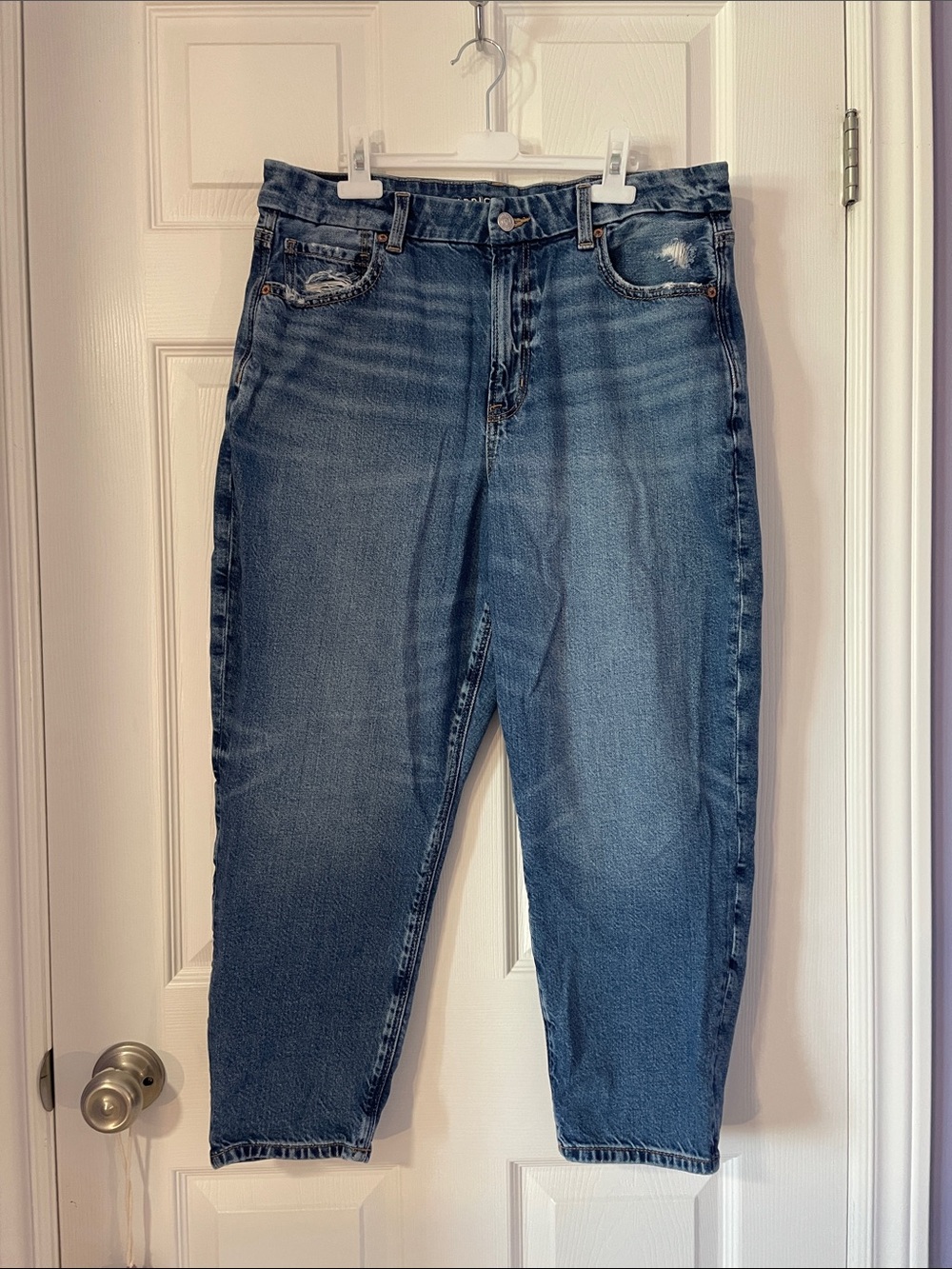 American Eagle Outfitters Curvy Mom Jeans - Women’s